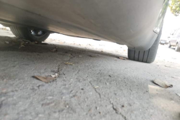 Used Tesla Model Y 2023 Rear-Wheel-Drive Version Left Side Sill