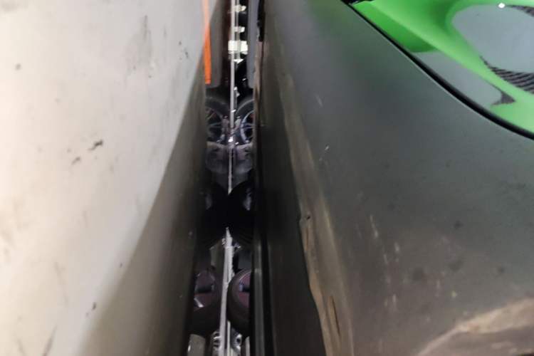 Used Tesla Model Y 2023 Rear-Wheel-Drive Version Left Side Sill