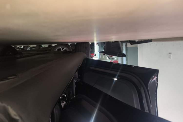 Used Tesla Model Y 2023 Rear-Wheel-Drive Version Left Side Sill