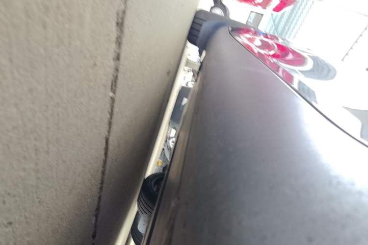 Used Tesla Model Y 2023 Rear-Wheel-Drive Version Left Side Sill