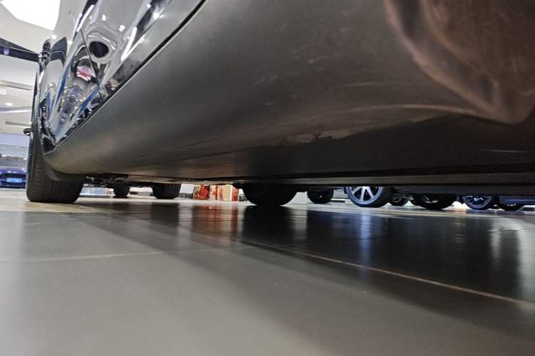Used Tesla Model Y 2023 Rear-Wheel-Drive Version Left Side Sill