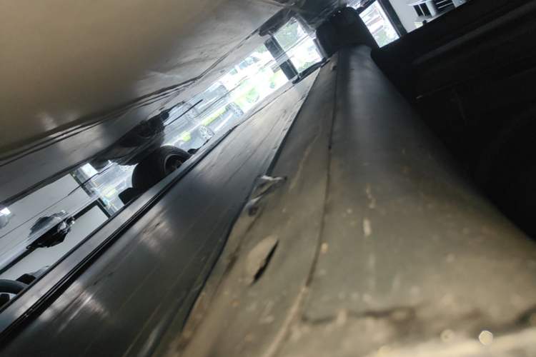 Used Tesla Model Y 2023 Rear-Wheel-Drive Version Left Side Sill