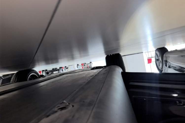 Used Tesla Model Y 2023 Long-Range All-Wheel-Drive Version Left Side Sill