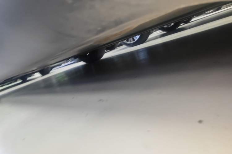 Used Tesla Model Y 2023 Rear-Wheel-Drive Version Left Side Sill