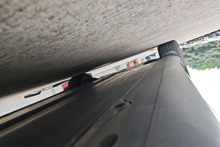 Used Tesla Model Y 2023 Rear-Wheel-Drive Version Left Side Sill