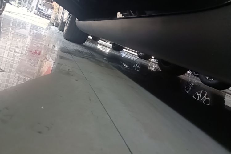 Used Tesla Model Y 2023 Rear-Wheel-Drive Version Left Side Sill