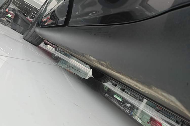 Used Tesla Model Y 2023 Rear-Wheel-Drive Version Left Side Sill