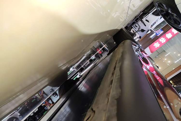 Used Tesla Model Y 2023 Rear-Wheel-Drive Version Left Side Sill