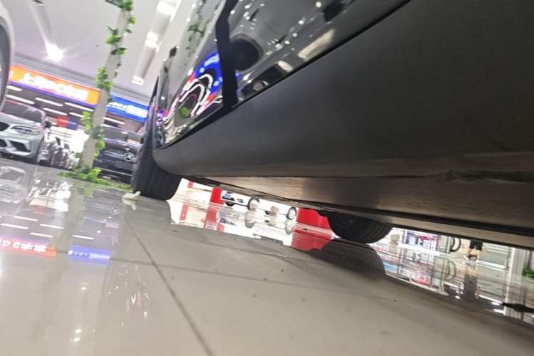 Used Tesla Model Y 2023 Rear-Wheel-Drive Version Left Side Sill