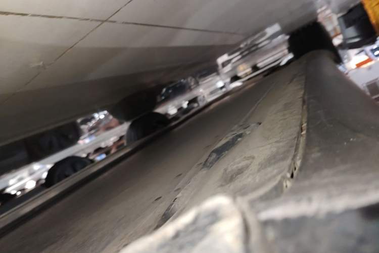 Used Tesla Model Y 2023 Rear-Wheel-Drive Version Left Side Sill