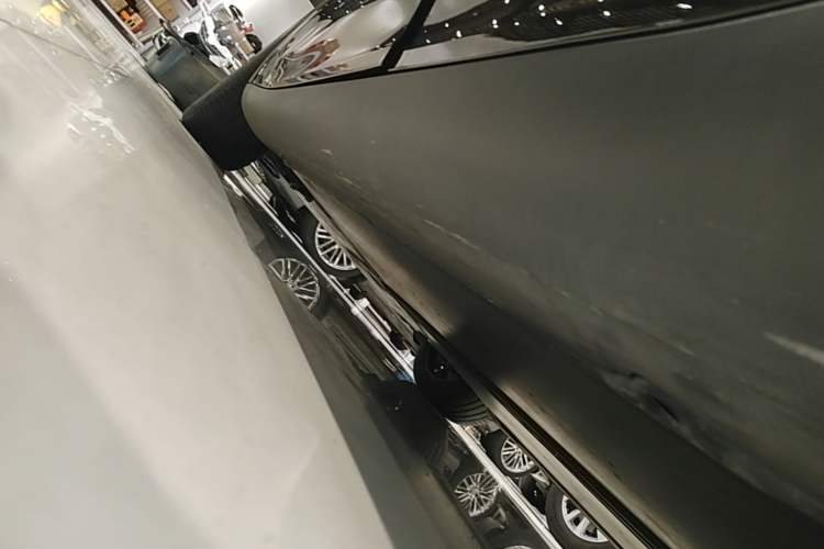 Used Tesla Model Y 2023 Rear-Wheel-Drive Version Left Side Sill
