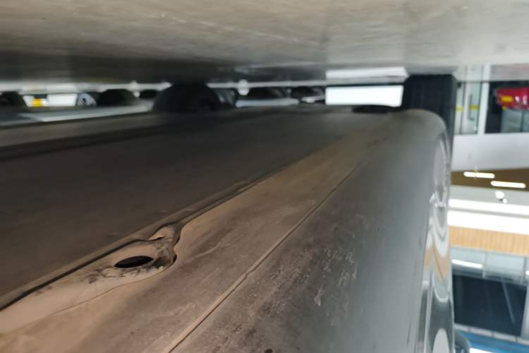 Used Tesla Model Y 2023 Rear-Wheel-Drive Version Left Side Sill