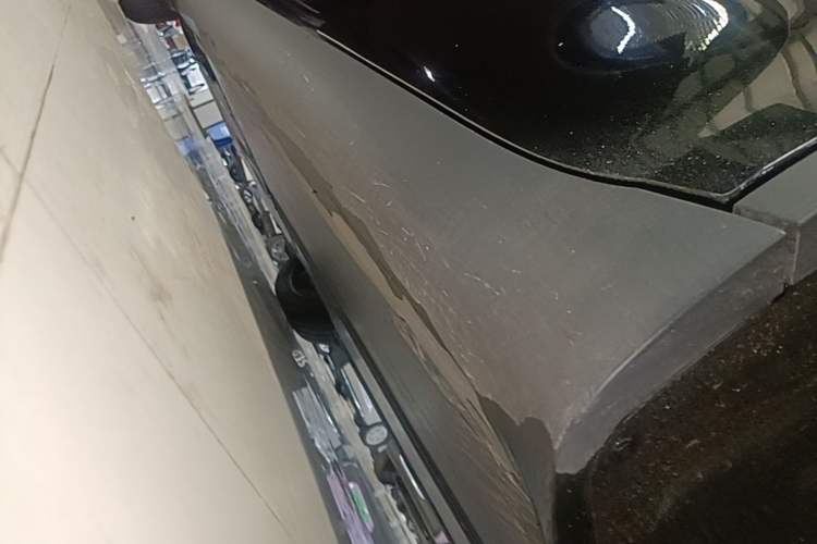 Used Tesla Model Y 2023 Rear-Wheel-Drive Version Left Side Sill