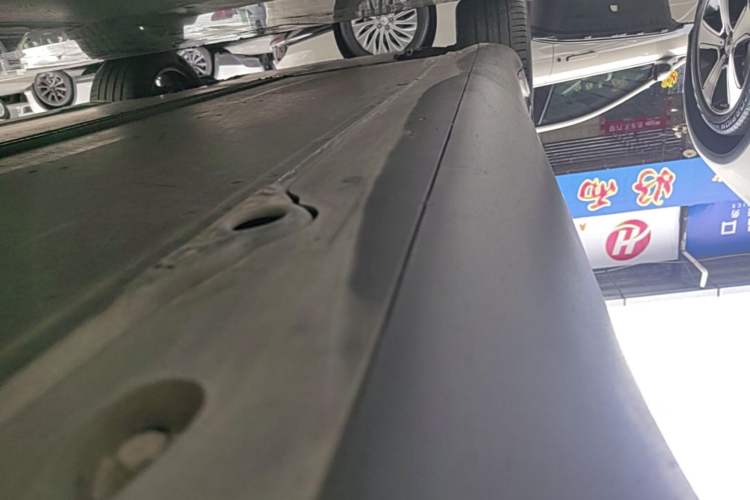 Used Tesla Model Y 2023 Rear-Wheel-Drive Version Left Side Sill