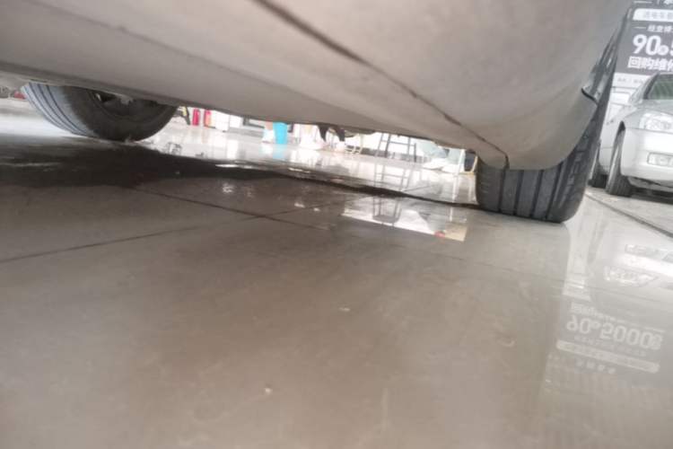 Used Tesla Model Y 2023 Rear-Wheel-Drive Version Left Side Sill