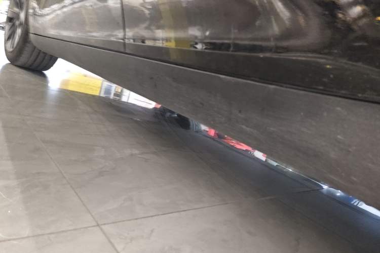 Used Tesla Model Y 2023 Rear-Wheel-Drive Version Left Side Sill