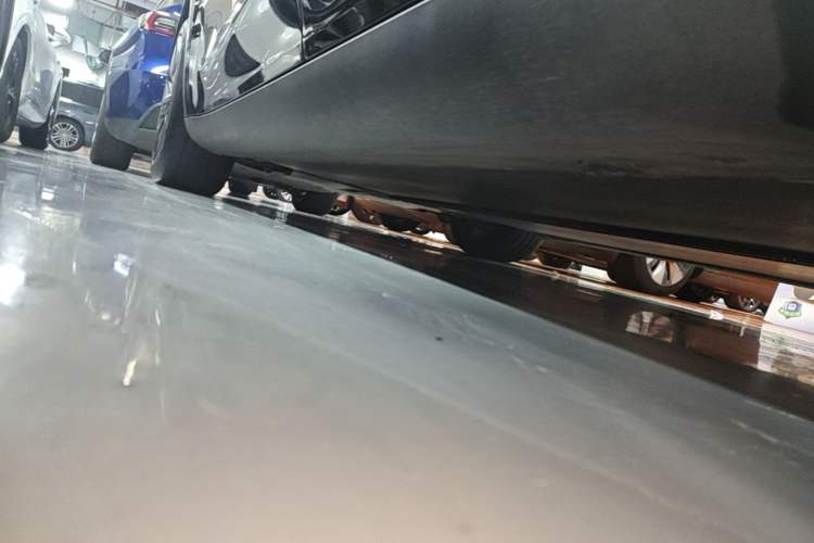 Used Tesla Model Y 2023 Rear-Wheel-Drive Version Left Side Sill