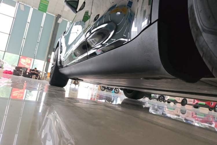 Used Tesla Model Y 2023 Rear-Wheel-Drive Version Left Side Sill