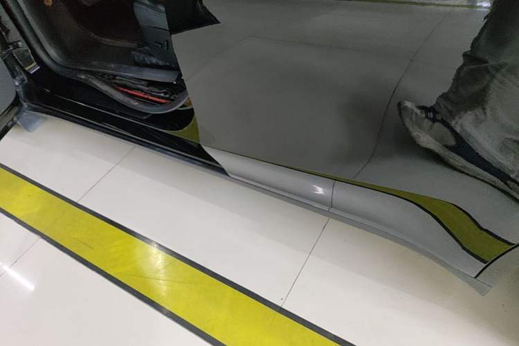Used Tesla Model Y 2023 Rear-Wheel-Drive Version Left Side Sill