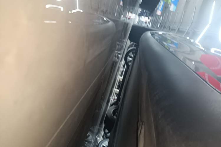 Used Tesla Model Y 2023 Rear-Wheel-Drive Version Left Side Sill
