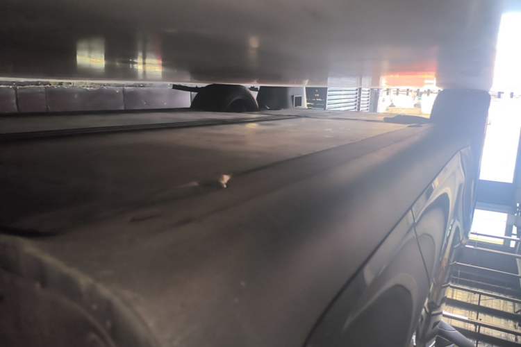 Used Tesla Model Y 2023 Rear-Wheel-Drive Version Left Side Sill