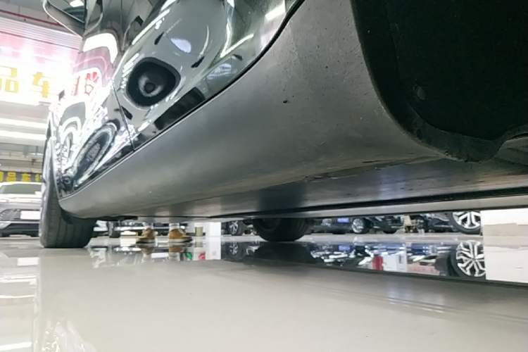 Used Tesla Model Y 2023 Rear-Wheel-Drive Version Left Side Sill