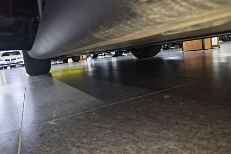 Used Tesla Model Y 2023 Rear-Wheel-Drive Version Left Side Sill