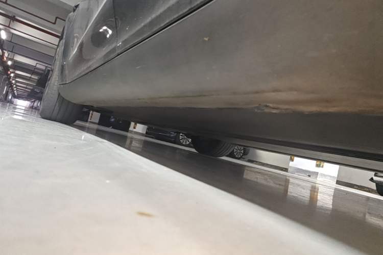 Used Tesla Model Y 2023 Rear-Wheel-Drive Version Left Side Sill