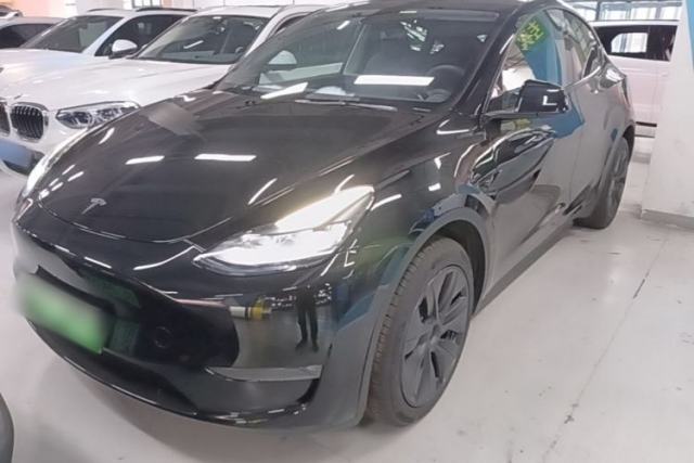 Used Tesla Model Y 2023 Long-Range All-Wheel-Drive Version