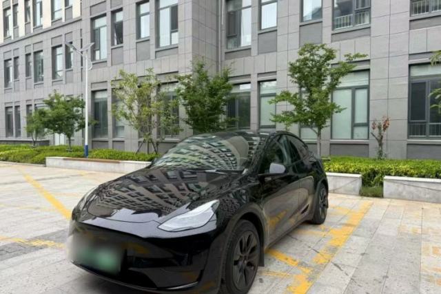 Used Tesla Model Y 2023 Rear-Wheel-Drive Version