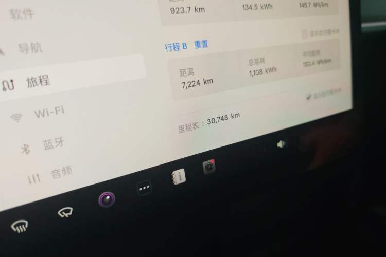 Used Tesla Model Y 2023 Rear-Wheel-Drive Version Odometer Close Up