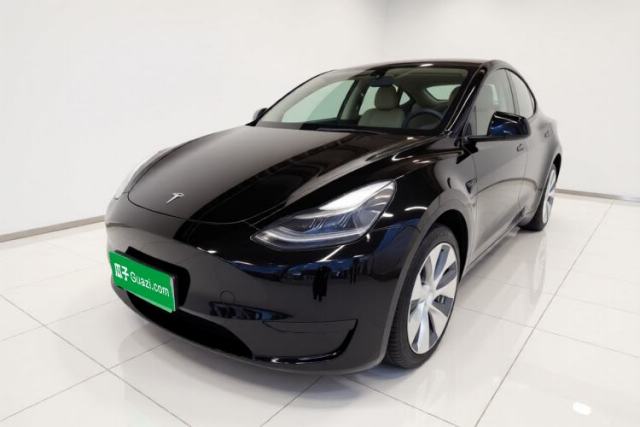 Ojetý Tesla Model Y 2023 Rear-Wheel-Drive Version