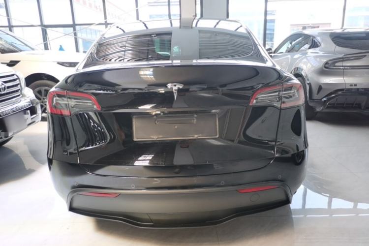 Used Tesla Model Y 2023 Long-Range All-Wheel-Drive Version Rear