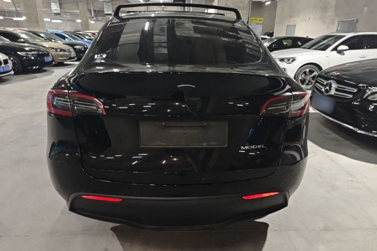 Used Tesla Model Y 2023 Long-Range All-Wheel-Drive Version Rear