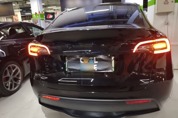 Used Tesla Model Y 2023 Rear-Wheel-Drive Version Rear