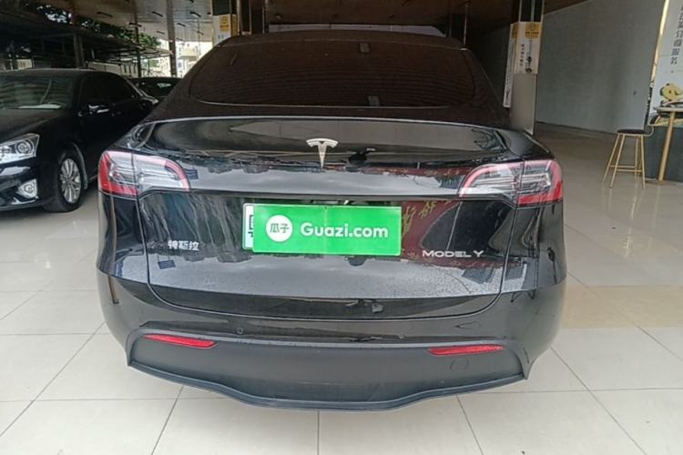 Used Tesla Model Y 2023 Long-Range All-Wheel-Drive Version Rear
