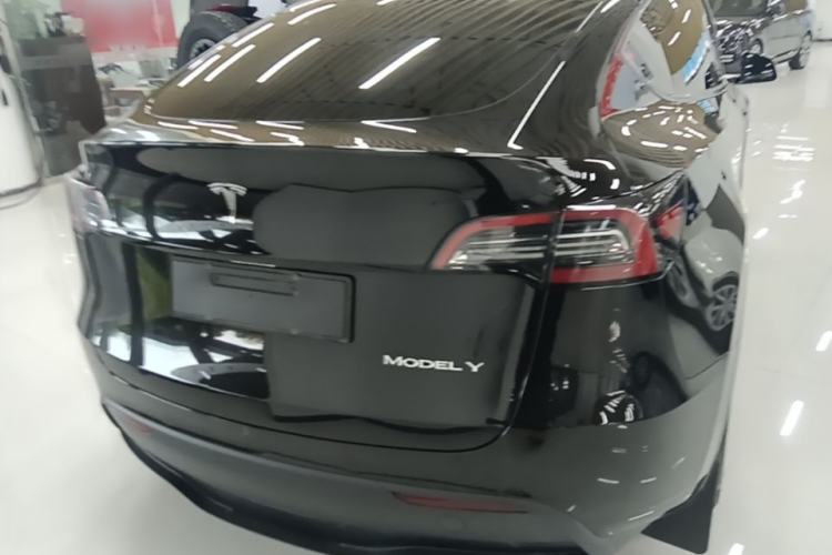 Used Tesla Model Y 2023 Long-Range All-Wheel-Drive Version Rear