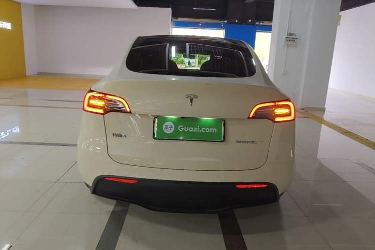 Used Tesla Model Y 2023 Rear-Wheel-Drive Version Rear
