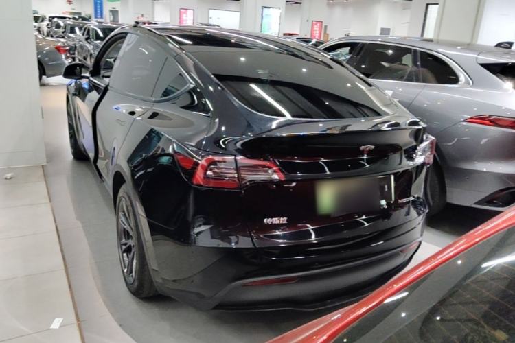 Used Tesla Model Y 2023 Rear-Wheel-Drive Version Rear
