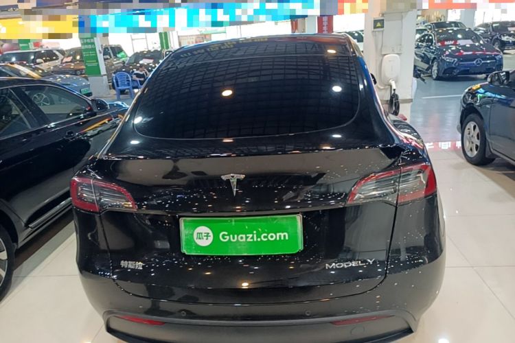 Used Tesla Model Y 2023 Long-Range All-Wheel-Drive Version Rear