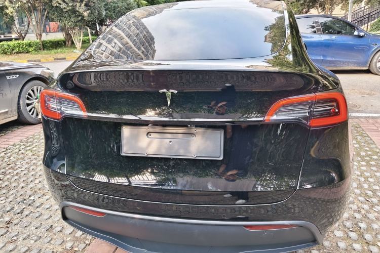 Used Tesla Model Y 2023 Long-Range All-Wheel-Drive Version Rear