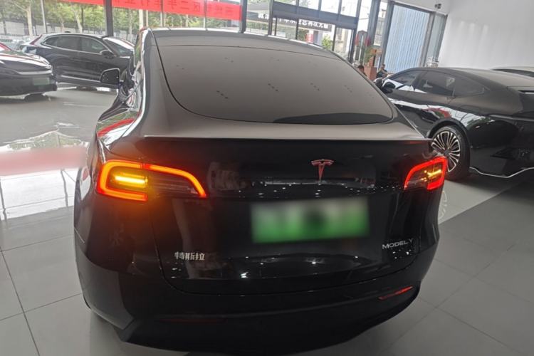 Used Tesla Model Y 2023 Rear-Wheel-Drive Version Rear