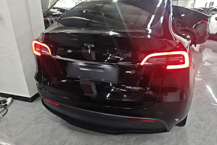 Used Tesla Model Y 2023 Rear-Wheel-Drive Version Rear