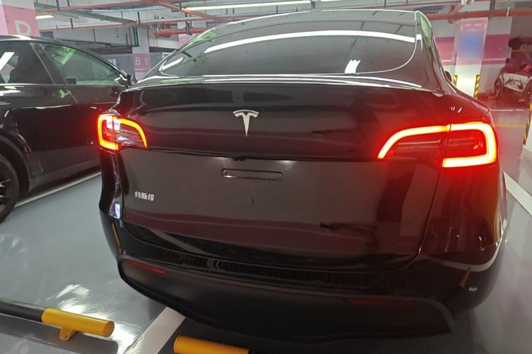 Used Tesla Model Y 2023 Rear-Wheel-Drive Version Rear