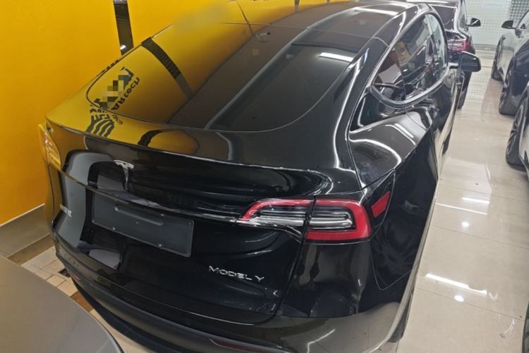 Used Tesla Model Y 2023 Long-Range All-Wheel-Drive Version Rear