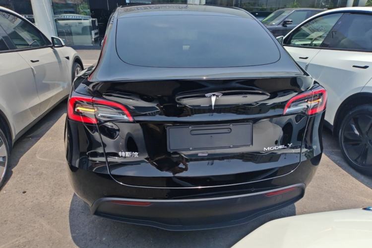 Used Tesla Model Y 2023 Long-Range All-Wheel-Drive Version Rear
