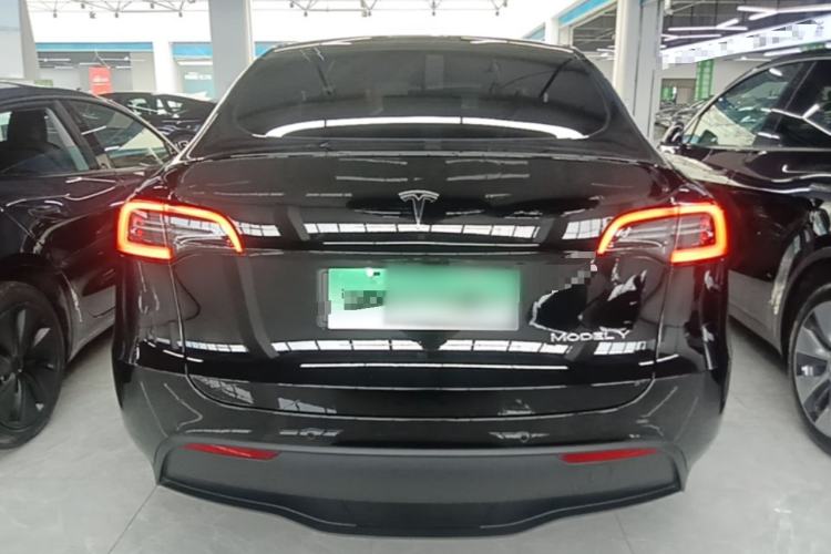 Used Tesla Model Y 2023 Long-Range All-Wheel-Drive Version Rear
