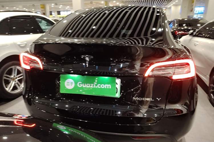 Used Tesla Model Y 2023 Long-Range All-Wheel-Drive Version Rear