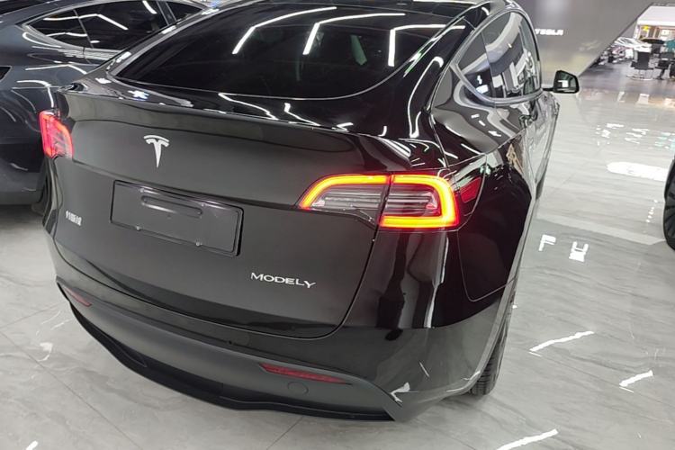 Used Tesla Model Y 2023 Rear-Wheel-Drive Version Rear