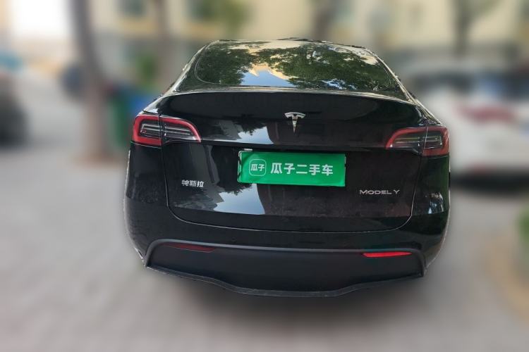 Used Tesla Model Y 2023 Long-Range All-Wheel-Drive Version Rear